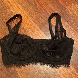 Victoria’s secret lace bra 32DD